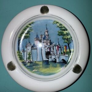 WALT DISNEY Magic Castle Ceramic Ashtray 1960’S Vintage Collectable JAPAN
